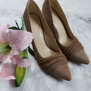 nine west holliman suede pump